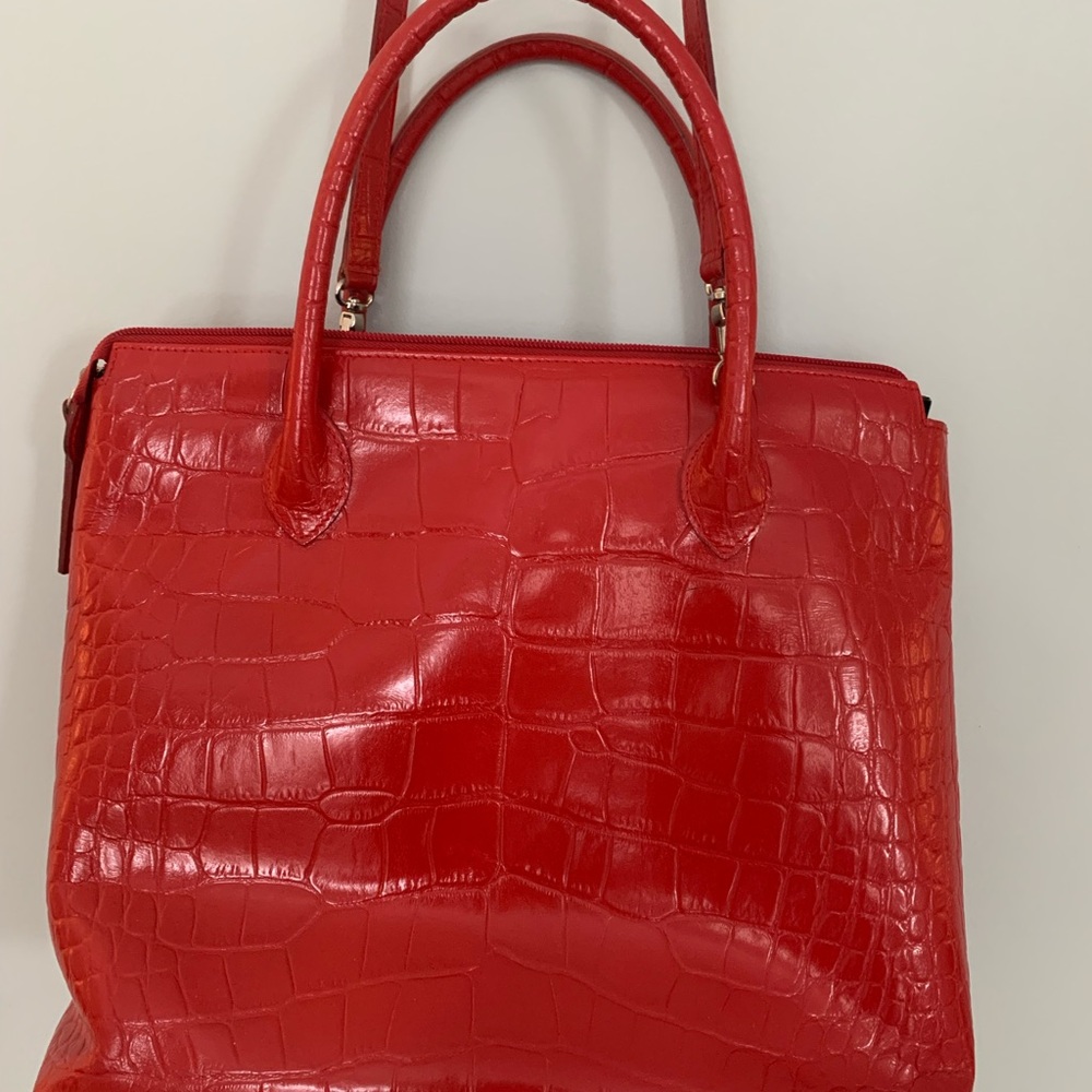 Chic Red Crocodile-Pattern Tote Bag